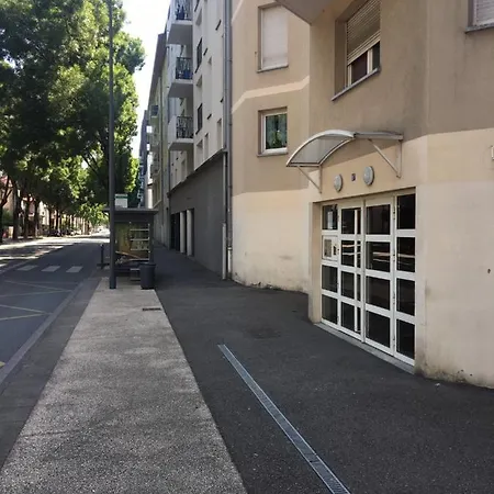 Homestay Avec Douche Dans Chambery